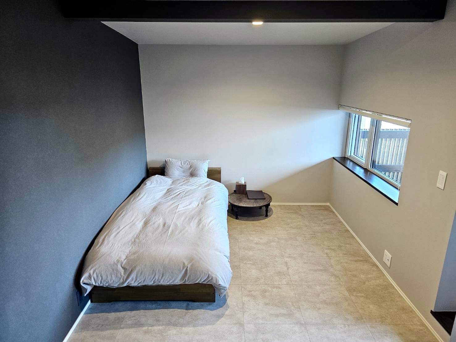 Room02